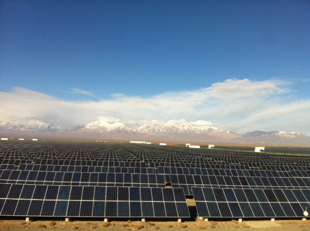 能高80MW光伏電站項目順利并網(圖1)